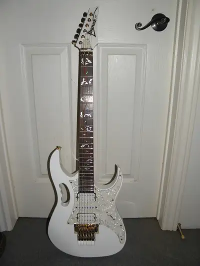 Ibanez Jem Replica Electric Guitar. S/N F0606786 Fuji-gen Plant, Japan 2006. Product number 6786. Pl...