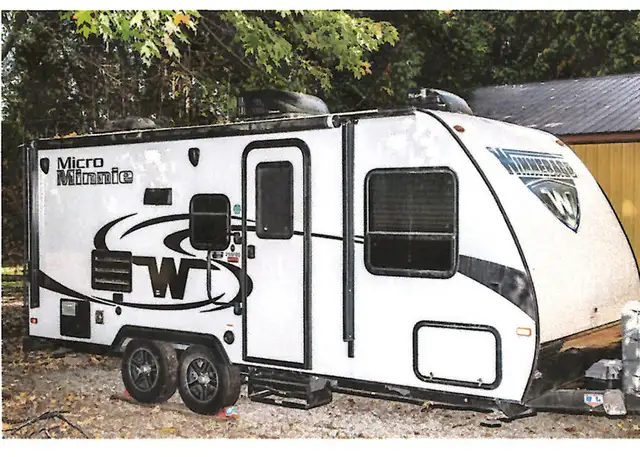 Compact 2017 travel trailer for sale, $13,000. in Travel Trailers & Campers in Kingston - Image 2