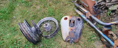 Frame ets bon, pas de papiers. Tout pour 750$