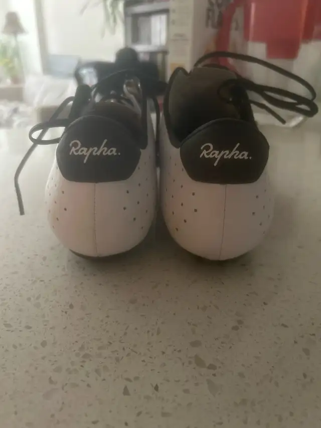 Rapha classic cycling shoes size 8.563654758964867122