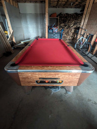 Valley coin operated or not pool table 