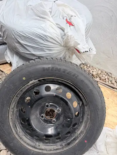 Used for 2024 Nissan kicks Play s model Approximately 14000kms on these tires Center Bore / Hub Bore...