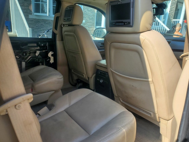 Cadillac Escalade super condition 2000$ — photo 2