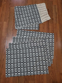 Placemats and table runner
