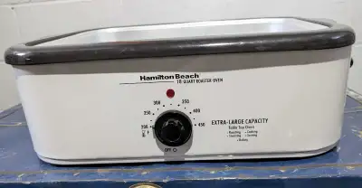 Brand new Hamilton Beach Turkey Roaster.
