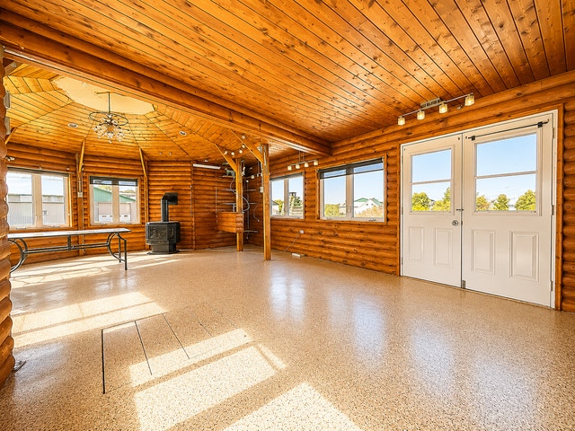 GRAND ET MAGNIFIQUE COTTAGE À ST-HENRI DE LAUZON — photo 2