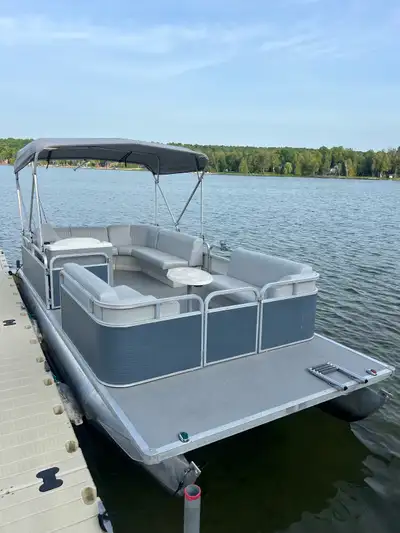 2000 smokercraft with galvanized trailer. 20’ Boat was completely restored in 2020. New marine floor...