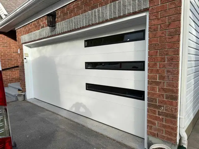 Garage door nstallation, openers and general garage doors repair in Other in Ottawa - Image 6