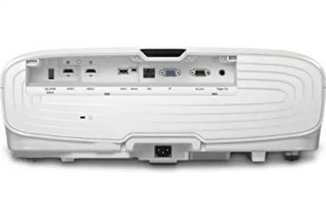 Epson Home Cinema 5050ub Projector543429113540792321