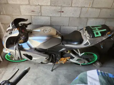 Selling my backup/rain bike. Crashed it last season at mosport and dont feel like doing the minor re...