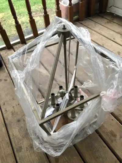 Chandelier (Pickup in Centrepointe / Algonquin College Area), View more