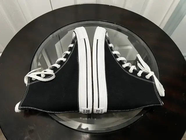 Converse All Star High Tops Women's 7 Sneaker Black NEW in Women's - Shoes in Cape Breton - Image 9