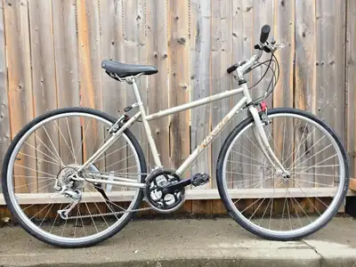 Vélo hybride vintage mikado azimut. Top shape, View more