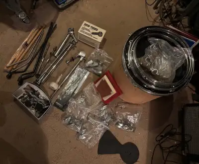 Boite de Pieces de drum, View more