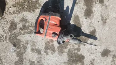 hilti te 60 hsmmer drill chissell and drill bit 700$$, View more