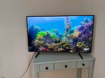 50" Samsung Qled 2024 Smart tv! 4K UHD Delivery , View more