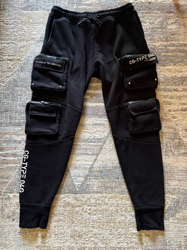 Fabric of the Universe "CG-TYPE 04G" Techwear Cargo Joggers in Men's in City of Montréal - Image 2