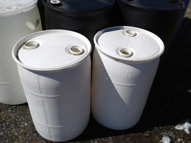 30 Gal Plastic drums in Other in Ottawa - Image 2