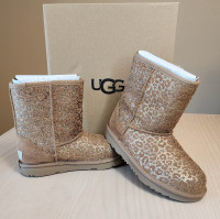 UGG classic winter boot glitter leopard girls size 4