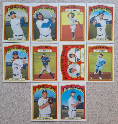 Toronto Blue Jays - 2021 Topps Heritage Base Team Set 10 cards in excellent condition. Featuring sta...