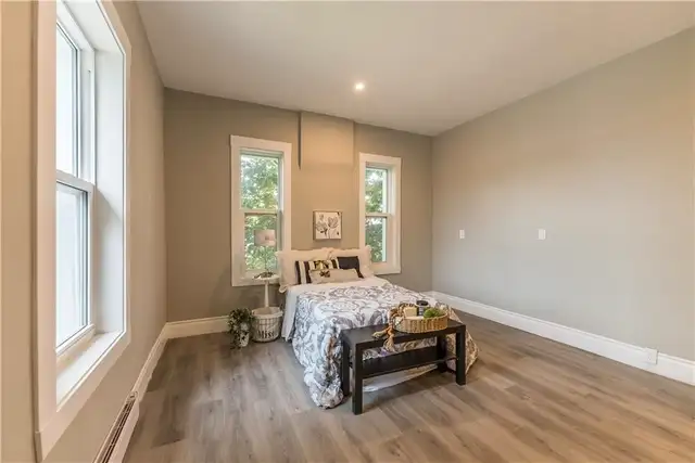 Private Bedroom - uOttawa Nursing, Students / Professionals in Long Term Rentals in Pembroke - Image 9