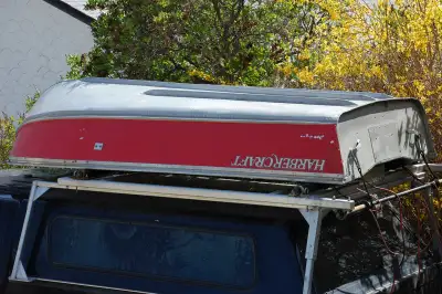!2 ft Harbercraft Aluminum , excellent shape Comes with: 2 oars 2 slip in seats 2 rod holders Alumin...