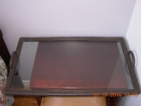 Cabaret antique/tray vitre poignees en rotin 69.85cm x 30.48cm