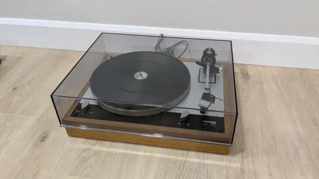 Thorens TD160 With Shure 91ED Cartridge in Stereo Systems & Home Theatre in Ottawa - Image 3