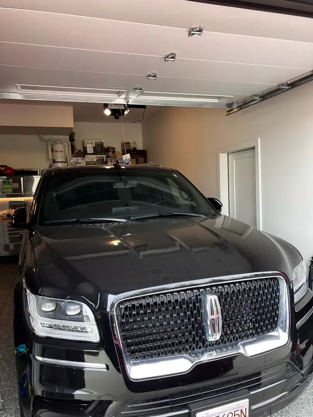 Low Mileage Luxury Lincoln