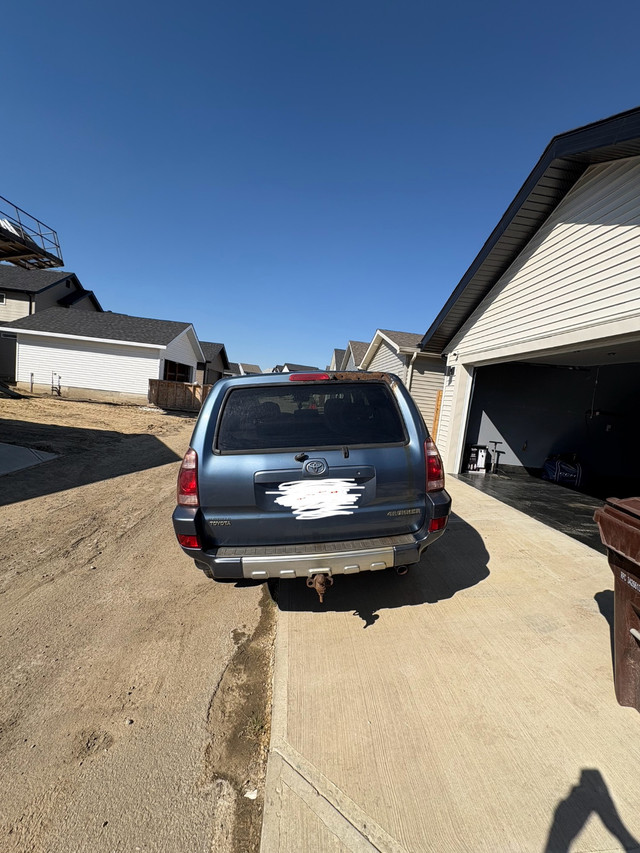 2003 Toyota 4Runner for sale in Cars & Trucks in Edmonton - Image 4