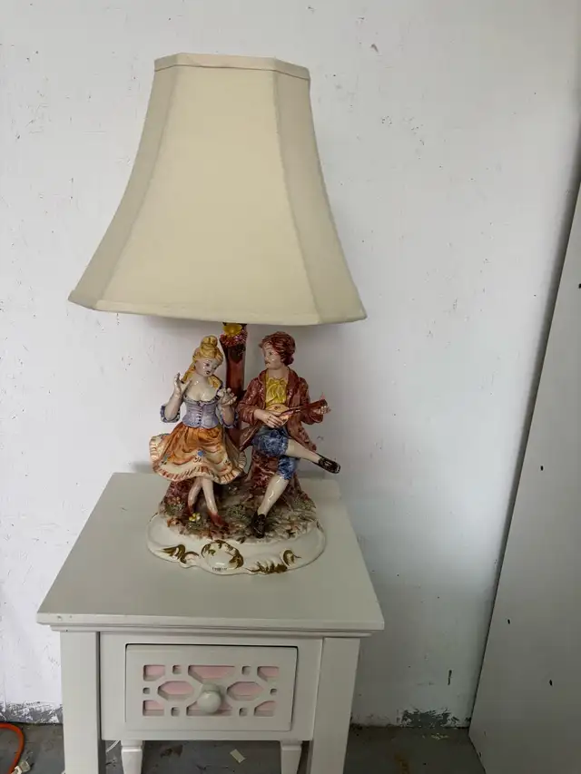 set of antique lamps   in Indoor Lighting & Fans in City of Montréal - Image 3