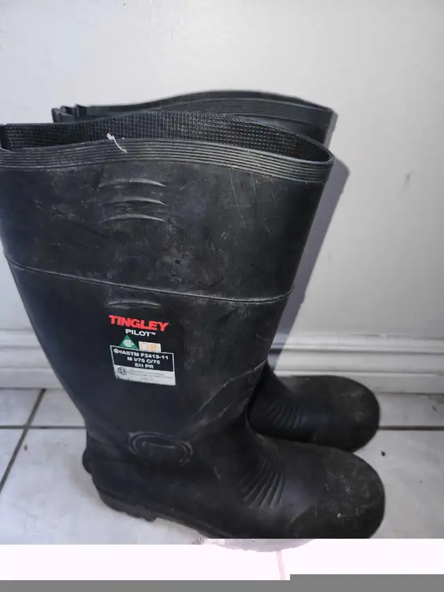 botte a cap in Men's Shoes in Québec City - Image 2