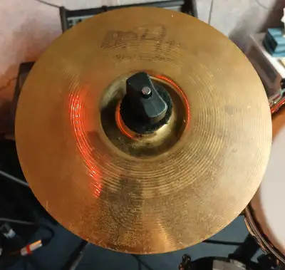 Markings are faded from cleaning. Sharp sounding splash. If the ad's up, it's available.