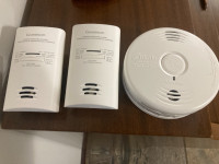 10 Year Smoke Alarm &amp; 2 Carbon Monoxide Alarms