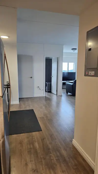 Bright and spacious 2BR/2WR condo for rent UW/WLU