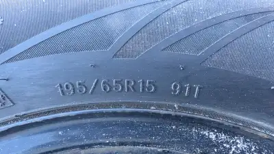 4 Wintertrek winter tires with rims. 195/65 R15 Used for 2 seasons.