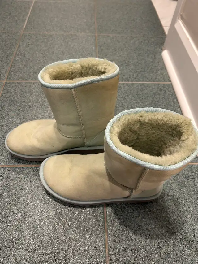 Kids UGG Winter Boots & Nike Shoes in Kids & Youth in City of Toronto - Image 6