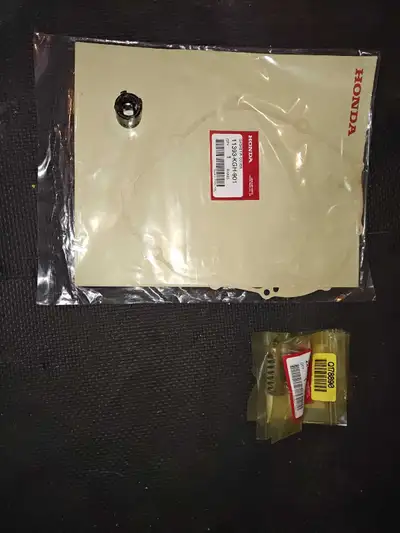 Honda CBR125 clutch gasket, socket and set of used springs (approx 7500 km on them). Sold bike, don'...