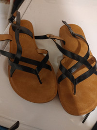 Used once girls sz 7 flat sandals. Perfect condition