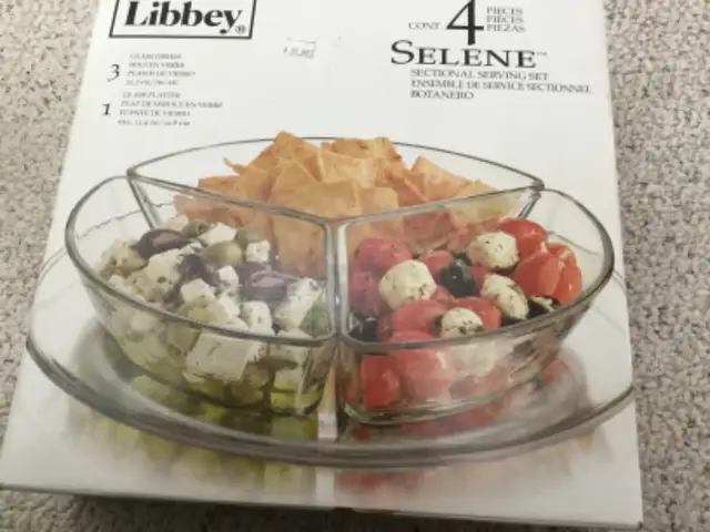 Serving tray in Kitchen & Dining Wares in Ottawa - Image 2