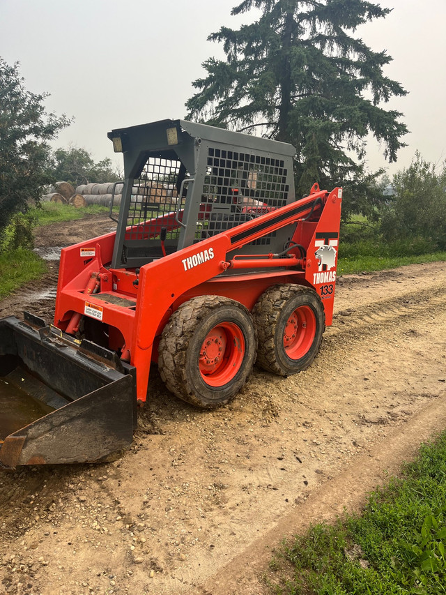 133 Thomas Skid Steer | Farming Equipment | Red Deer | Kijiji