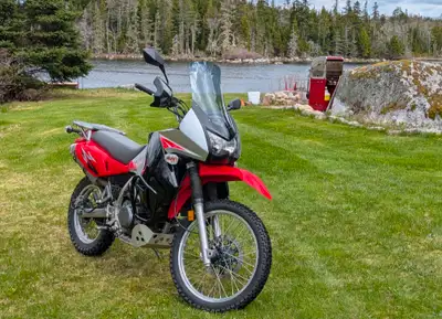 KLR 650 in excellent condition. Well maintained, MVI till Nov 2026 - new tires - taller windshield -...