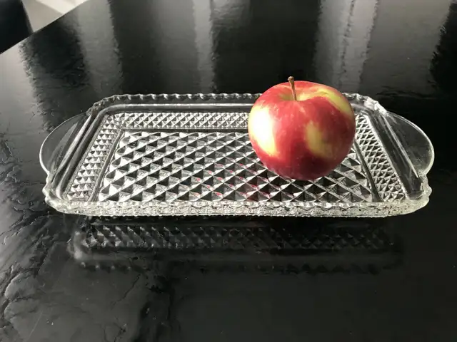 Cut-Glass Display Tray64871933474051123