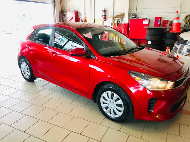 1-YEAR WARRANTY / 2018 Kia Rio 5 LX+ / 1 OWNER / REAR CAMERA / A REAL GEM!