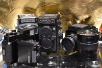 Medium Format Cameras Available/Caméras de format moyen