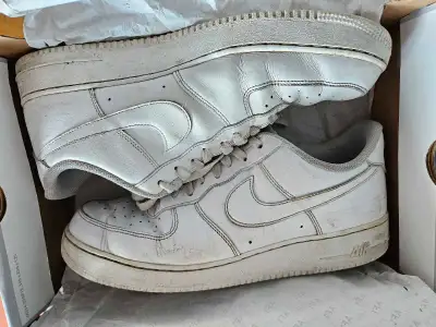 US 12, Air Force 1 Low, all white, Voir plus