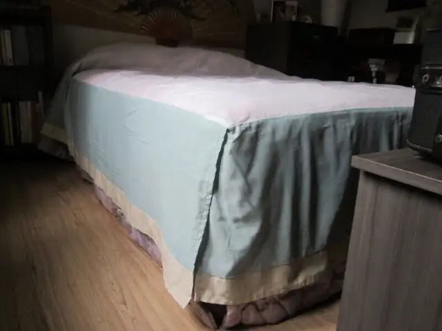 Literie=jupes de lit , couvre - matelas etc.. in Bedding in Laval / North Shore - Image 4