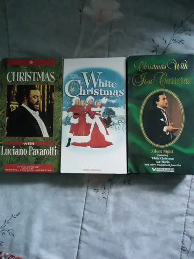 3 VHS Christmas Movies. --White Christmas (Bing Crosby) --Luciano Pavarotti --Jose Carreras From Cle...