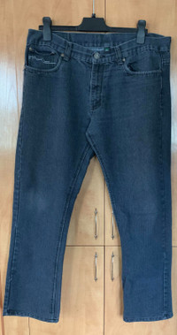 Jeans, chandail, chemises, bermudas hommes XL Calvin Klein, Avia