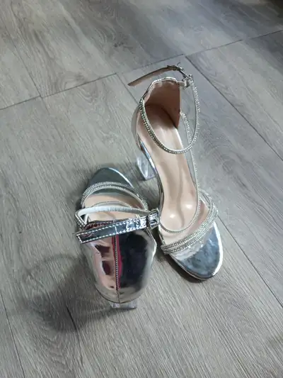 ️ Silver strappy heels with transparent heels, size 8/8.5, View more